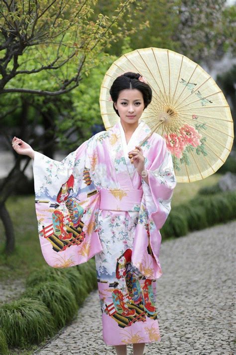 tenue traditionnelle japonaise femme|Apprenez l’essentiel sur les tenues traditionnelles japonaises